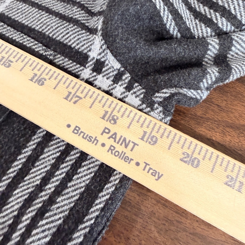 Faherty Plaid Flannel Womens Small Pre-Owned Button Up Shirt Black White LS Soft - Picture 8 of 10